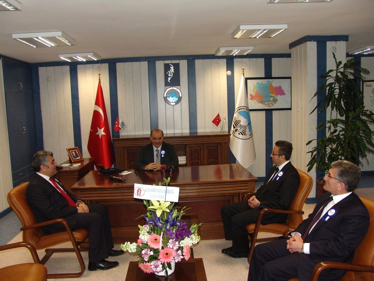 Özkök\'den Kocasinan Belediye Başkanı Yıldız\'a Ziyaret