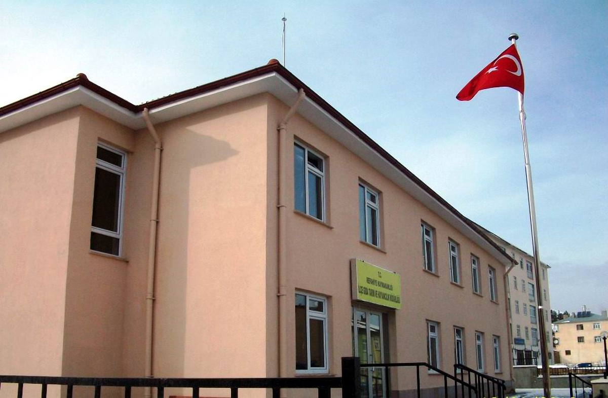 Refahiye İlçe Gıda Tarım ve Hayvancılık Müdürlüğü Yeni Hizmet Binasına Taşındı