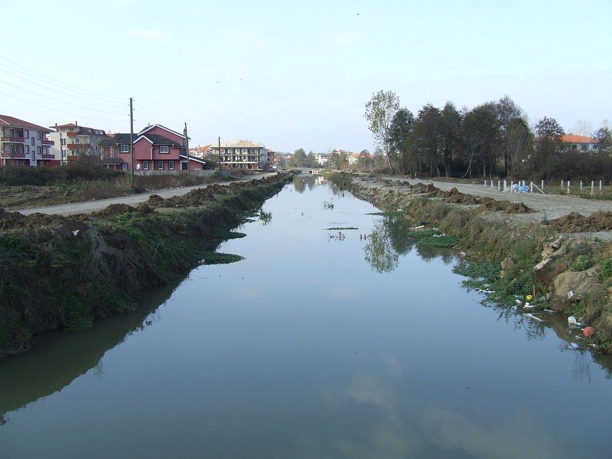 Sakarya İl Özel İdaresi 51 Drenaj Kanalında 141 Kilometre Temizlik Yapacak