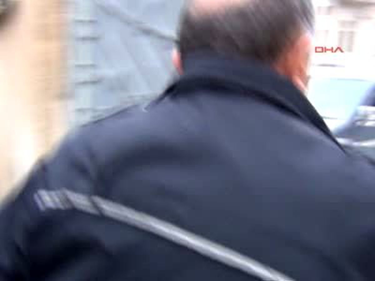 Terk Eden Sevgilisini 6 Yerinden Bıçaklayıp Öldürdü