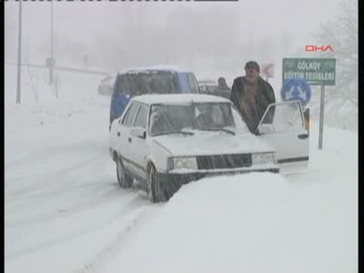 Üniversite Yolunda Kaldılar