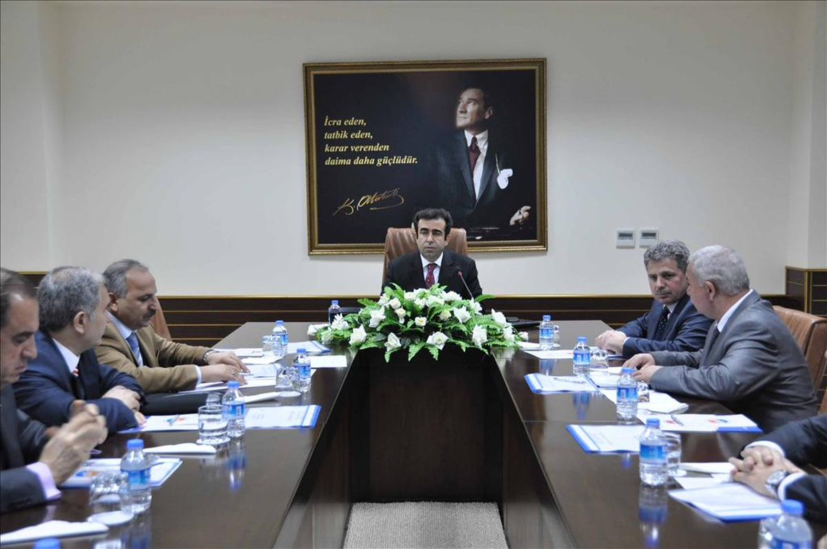 Vali Güzeloğlu: "İstihdamda Önemli Başarılar Elde Ettik"