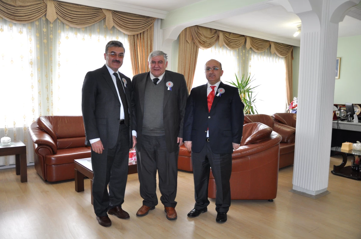 Vergi Dairesi Başkanı Poyraz\'dan Erzurum Ticaret Borsası Başkanı Hınıslıoğlu\'na Ziyaret