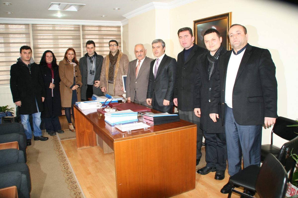 AK Parti\'den Vergi Dairesi ve Belediyeye Ziyaret