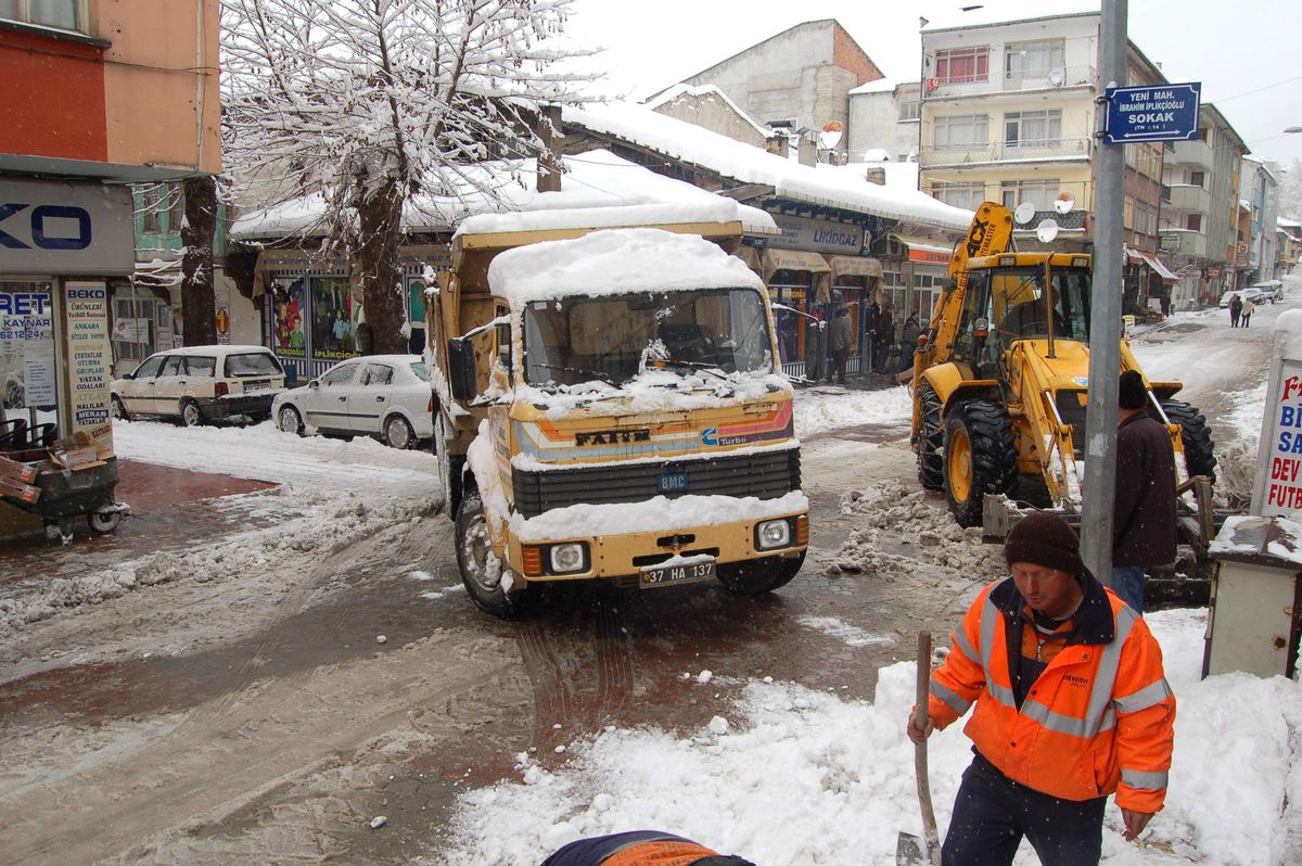 Araç\'ta 60 Köy Yolu Ulaşıma Kapalı