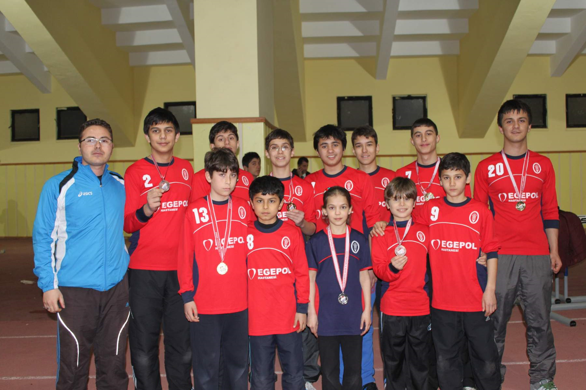 Atletizm\'de Yamanların Yıldızları Şampiyon