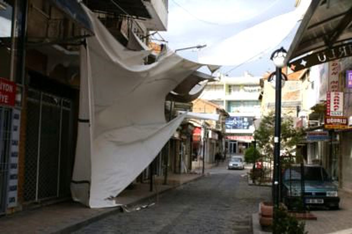 Aydın\'a Fırtına Uyarısı