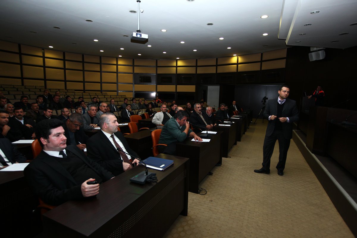 Büyükşehir Belediyesi, Personel Eğitime Ağırlık Veriyor