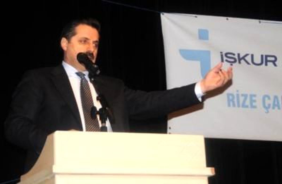 Çalışma Bakanı'ndan Yaşa Takılanlara Kötü Haber