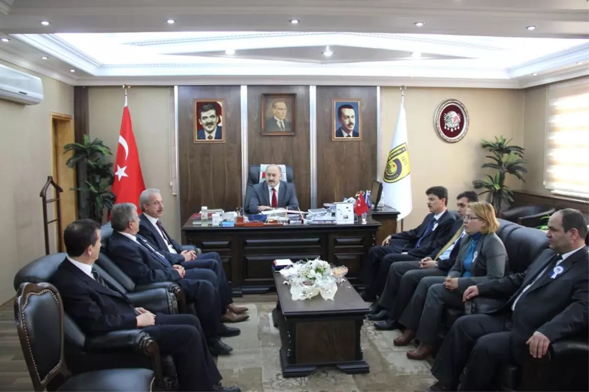 Defterdar Mutluay, Vali ve Belediye Başkanını Ziyaret Etti