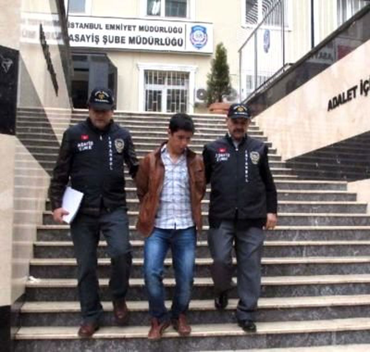 Diyarbakır\'da 6 Ay Önce İşlenen Cinayetin Faili İstanbul\'da Yakalandı