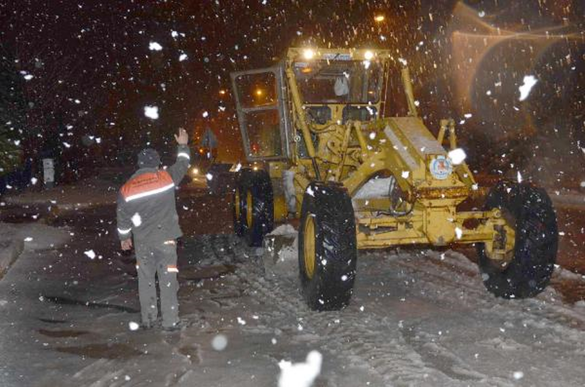 Eğitime Kar Tatili, Köy Yolları Kapandı