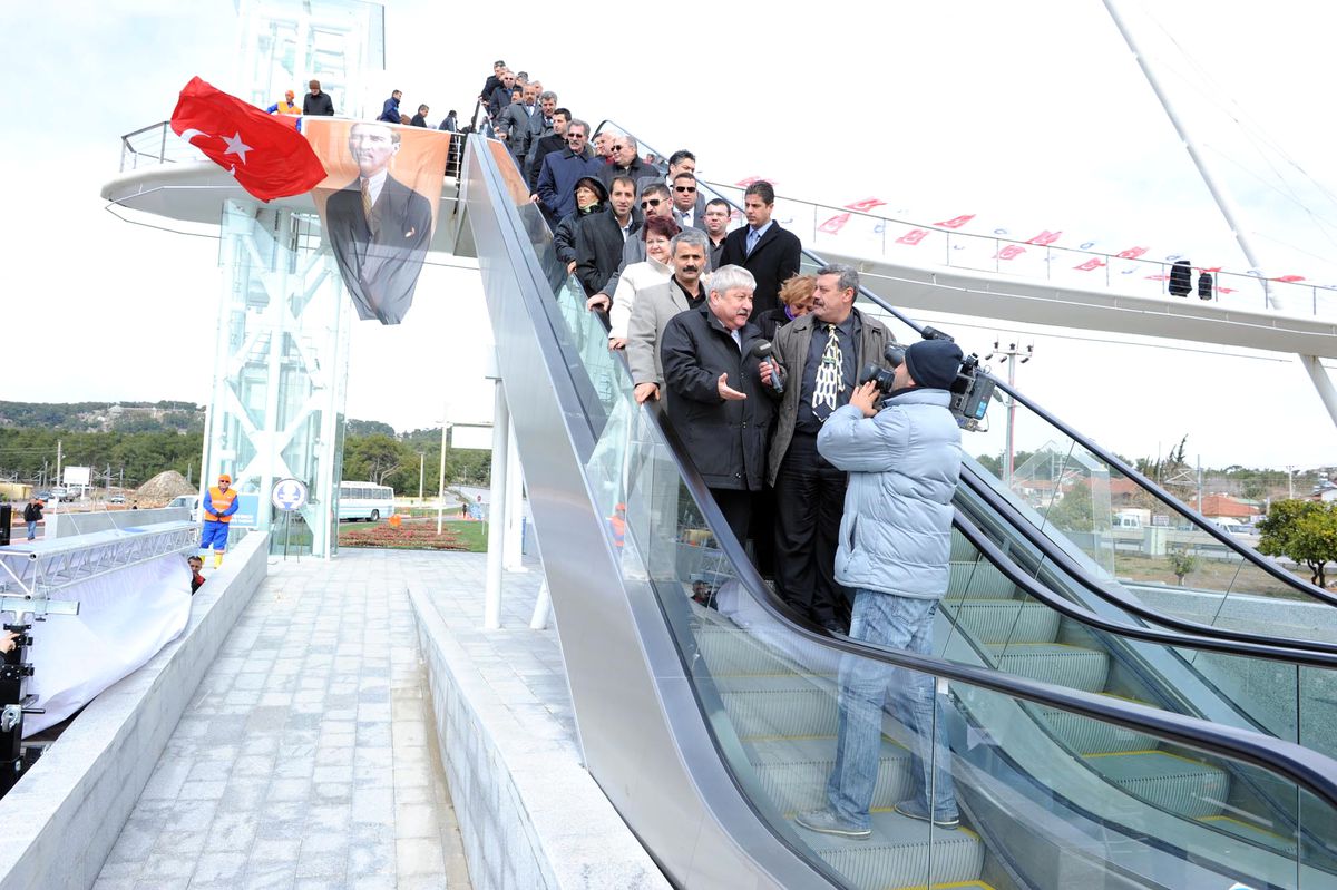 Fatih Üstgeçidi Törenle Açıldı