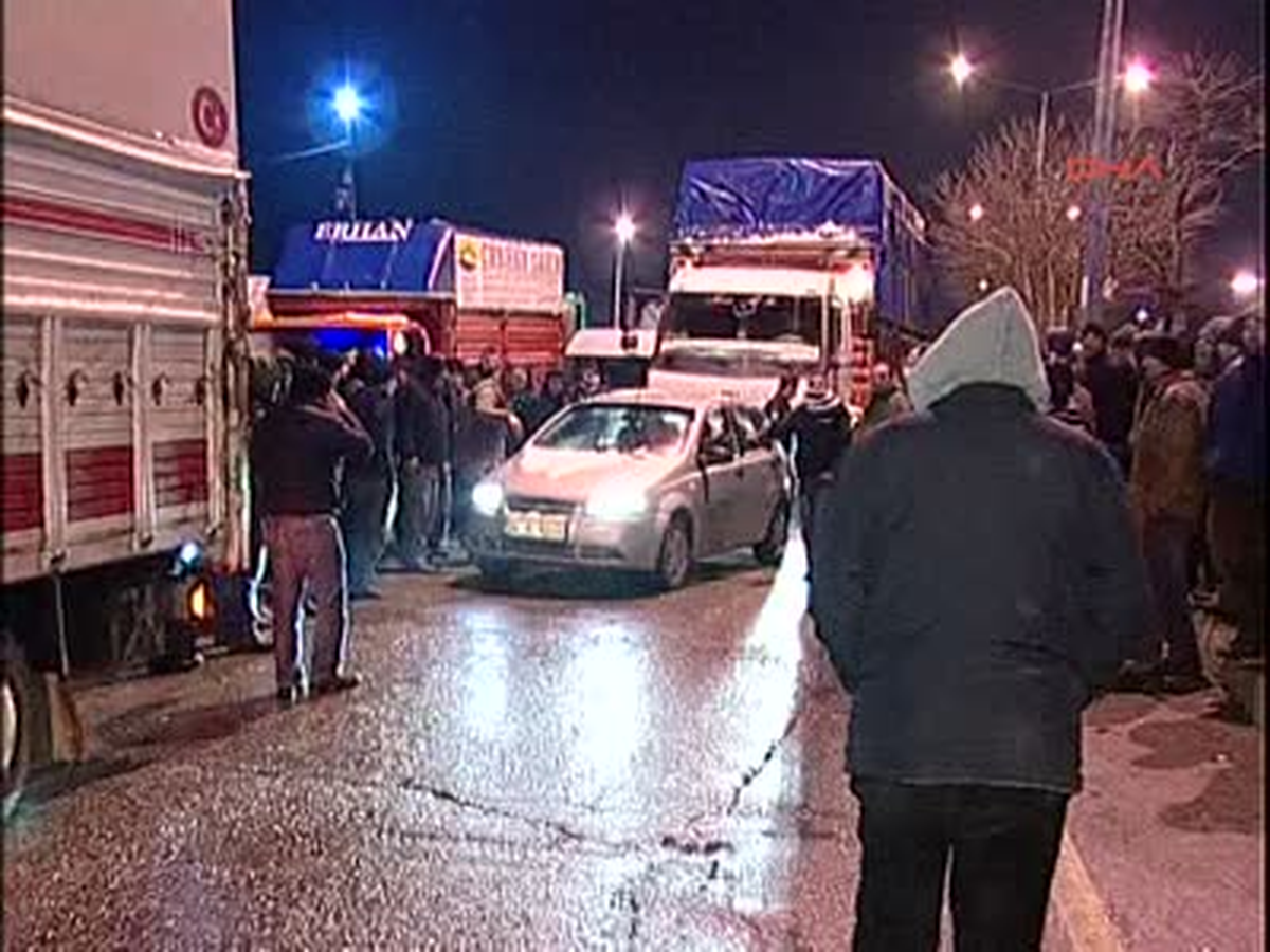 Hallerde Giriş ve Otopark Ücretlerine Yapılan Zamlar, Pazarcı Esnafı İsyan Ettirdi