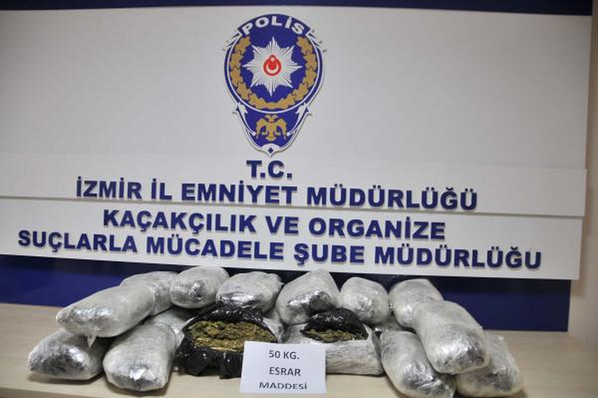 Havalimanında 43 Kilo Esrarla Yakalandı