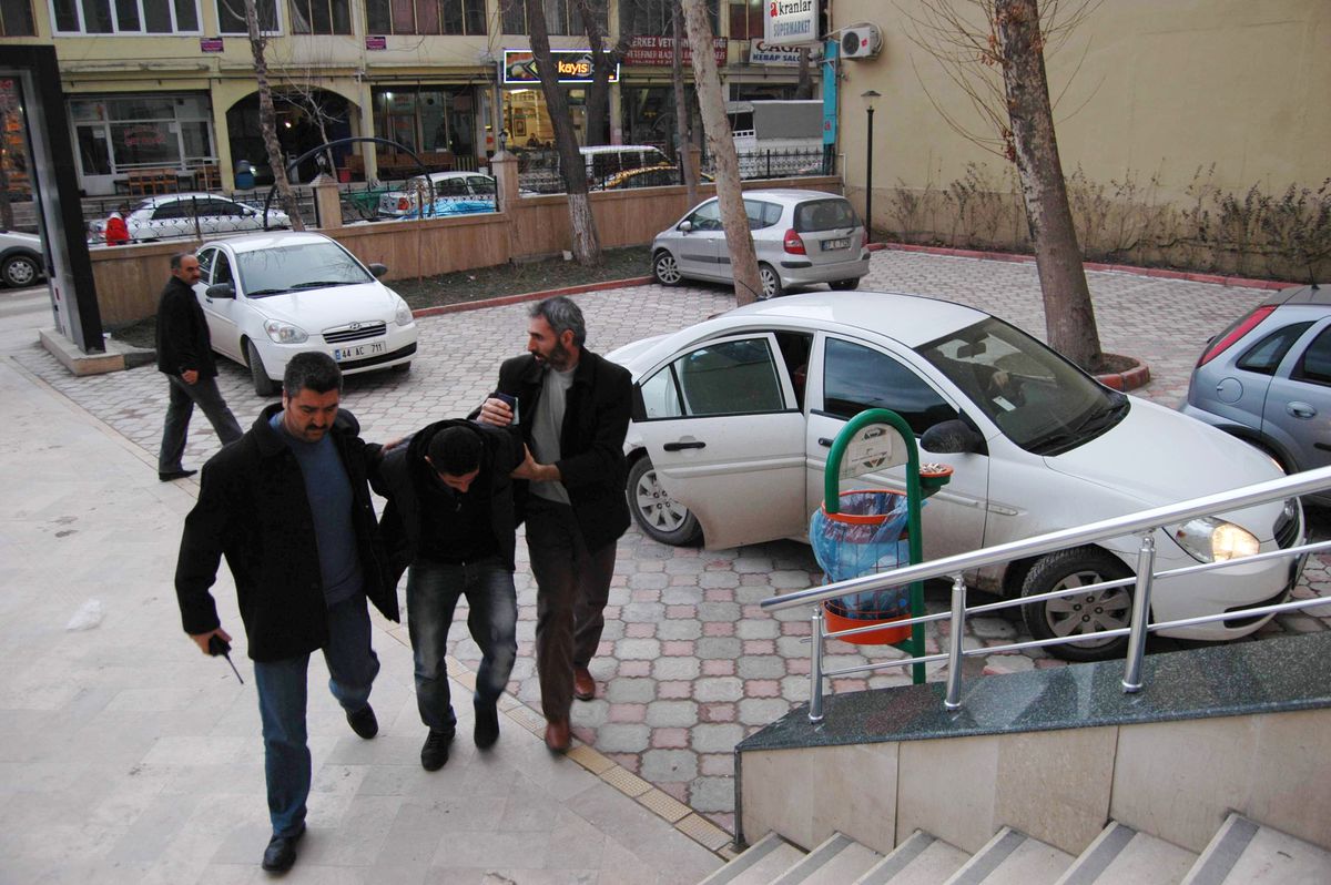 Hırsızlık Turnesi İlk Perde de Bitti