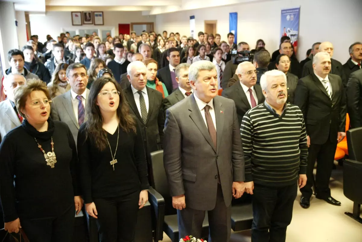 Kocaeli\'de Üniversite Sınavında Dereceye Giren Öğrenciler Otomobil Sahibi Oluyor