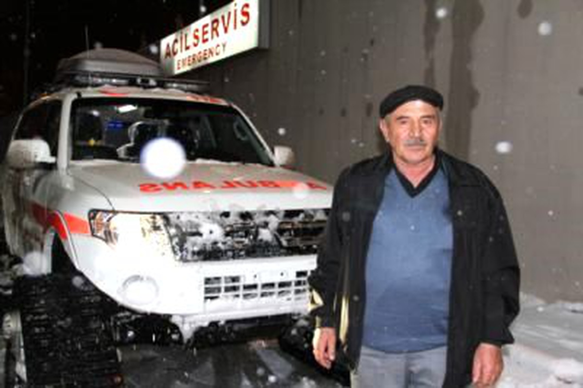 Mide Kanaması Geçiren Kadının İmdadına Kar Paletli Ambulans Yetişti