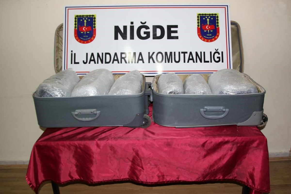 Niğde\'de 20 Kilo Esrar Ele Geçirildi