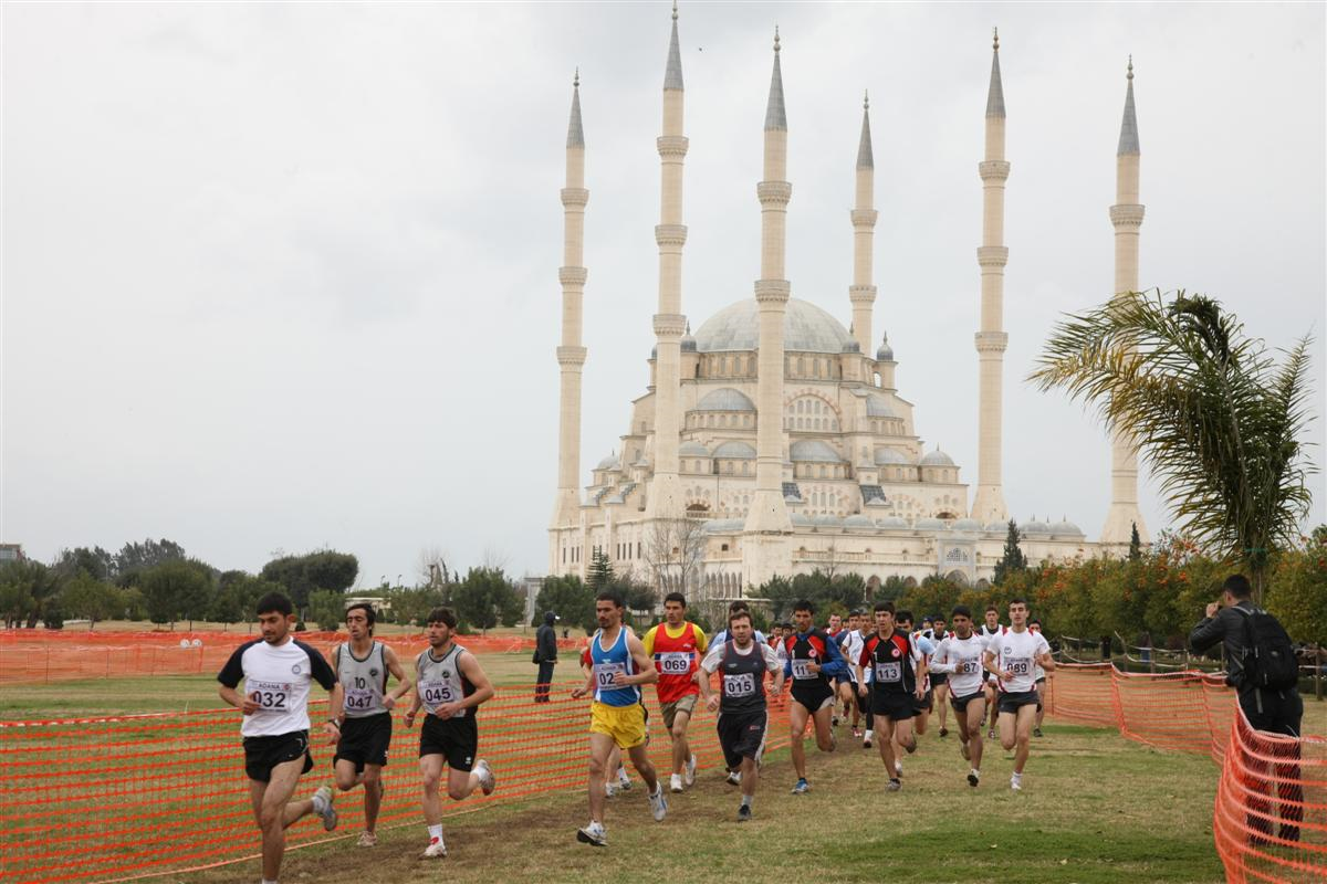 Üniversiteler Adana\'da Yarıştı