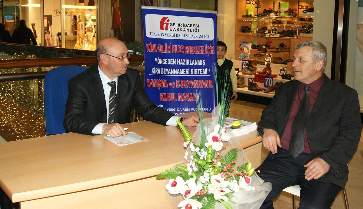 Varlıbaş Avm\'de Vergi Haftası Bilgilendirme Çalışması