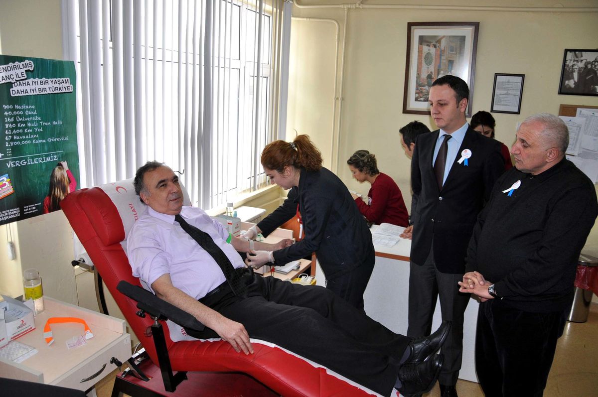 Vergi Dairesi Çalışanları Kan Bağışladı