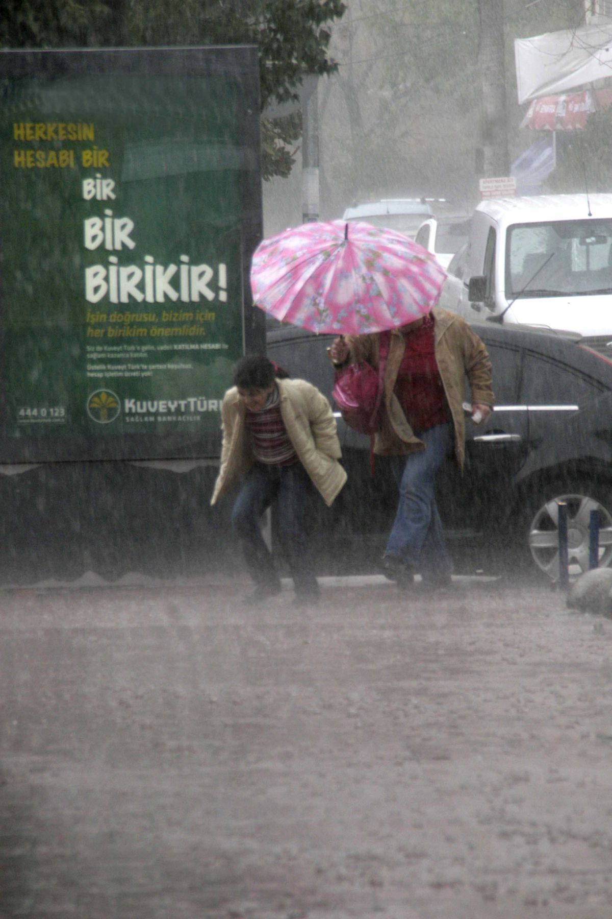 Yağmur Hayatı Olumsuz Etkiliyor