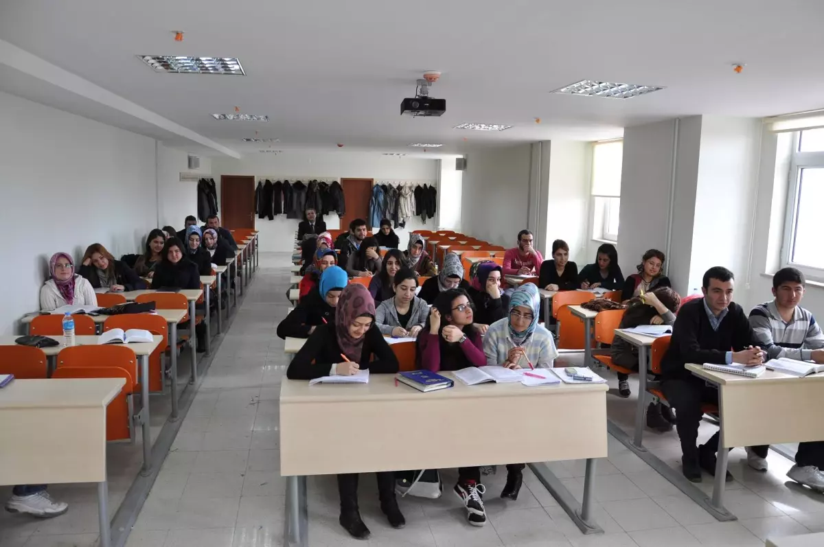 Yerköy Kaymakamı Gale'den Adalet Myo Öğrencilerine Ders