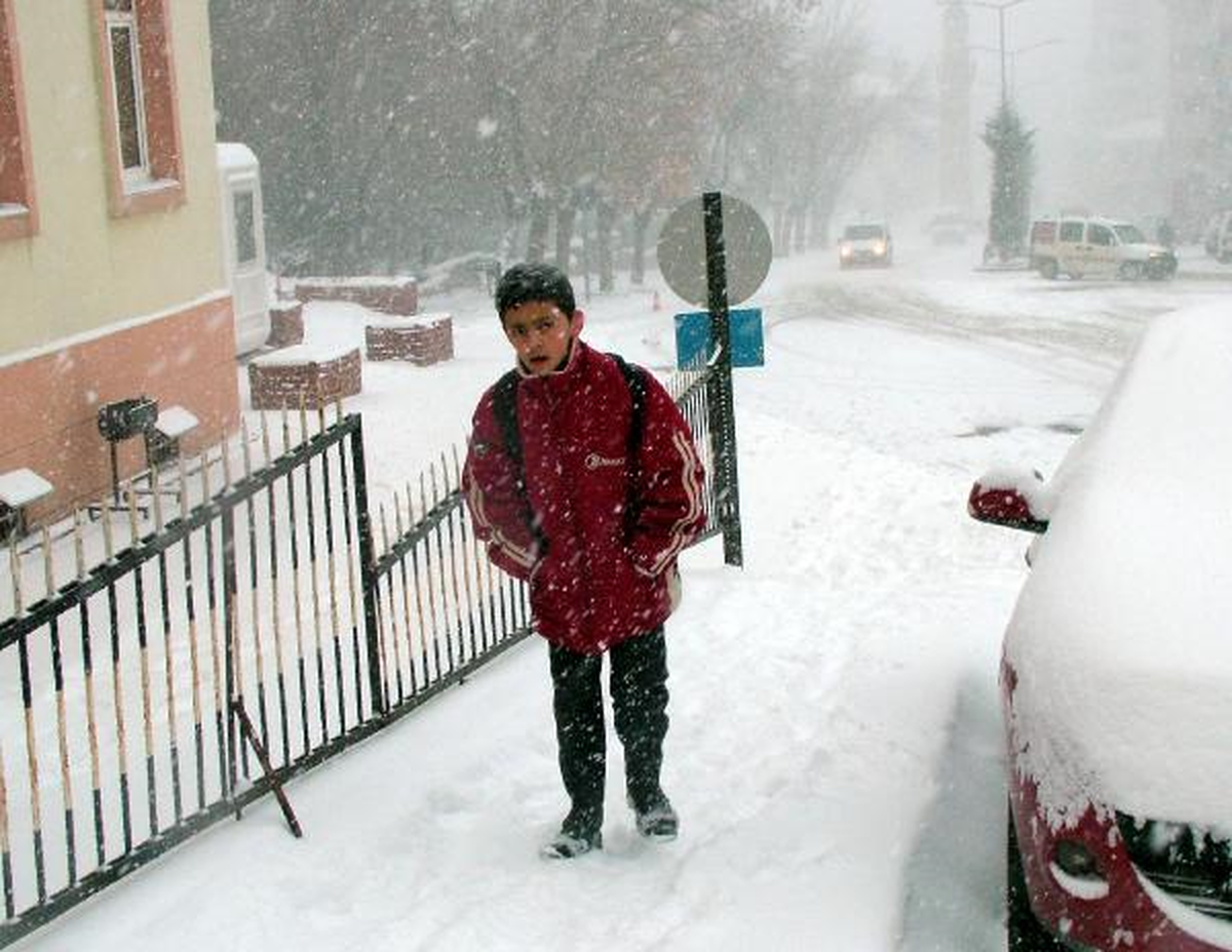 Yozgat\'ta Okullar Kardan Tatil Edildi