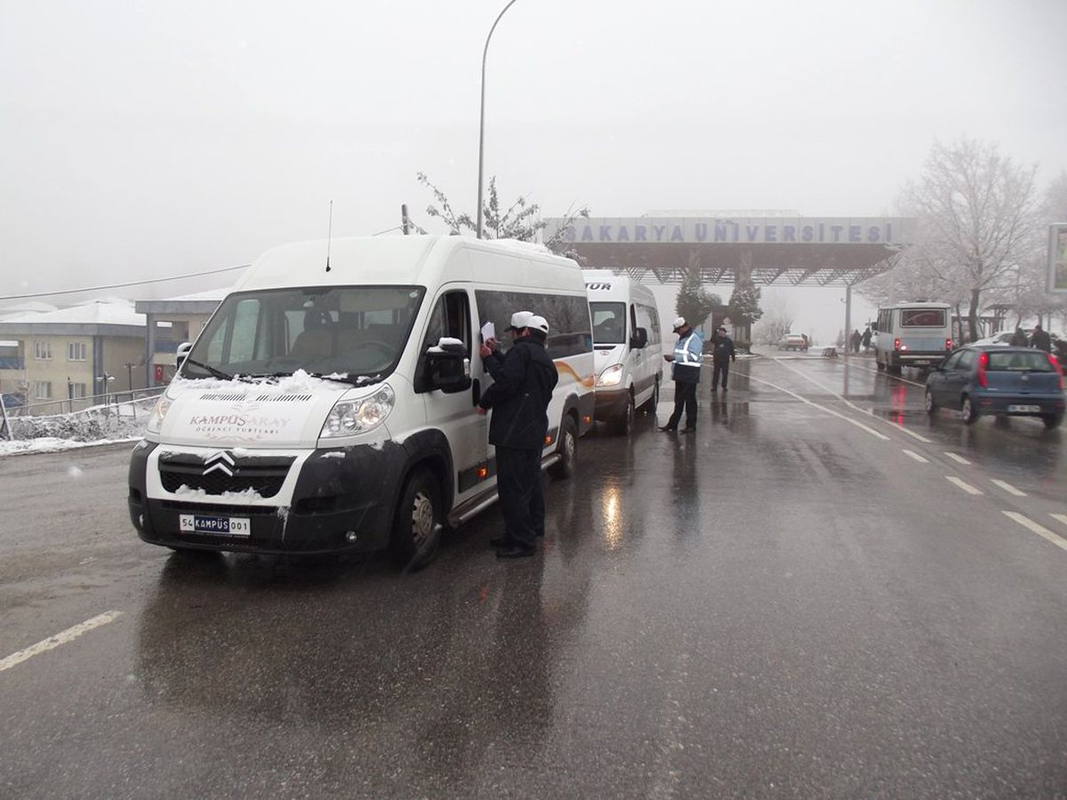 Zabıta Servis Araçlarını Kontrol Etti