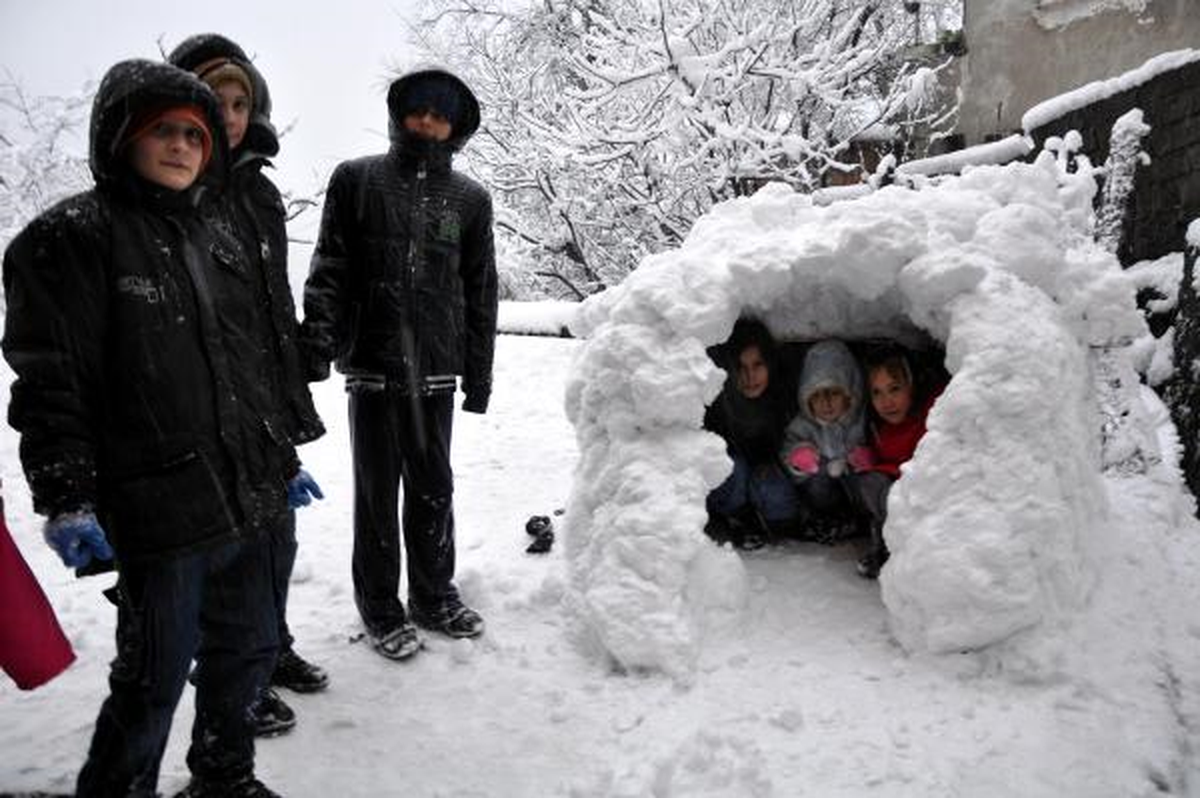 Zonguldak\'ta 161 Köy Yolu Kardan Ulaşıma Kapattı