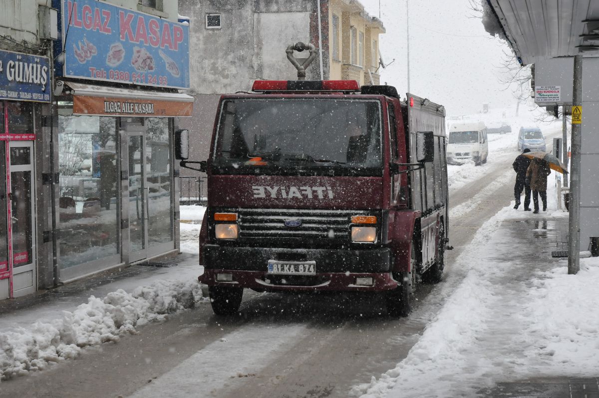 Akçakoca\'da Yoğun Kar Yağışı