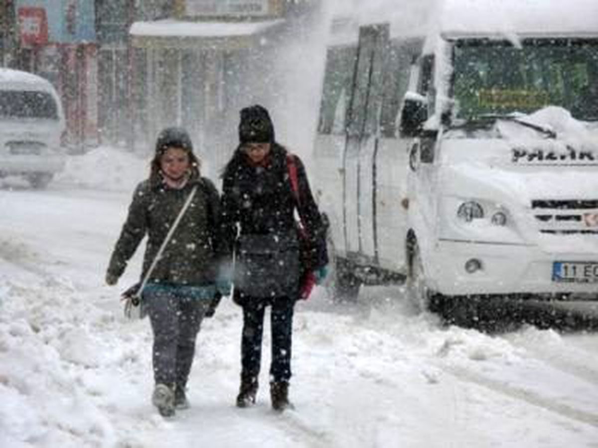 Ankara Ve 13 İlde Eğitime Kar Engeli