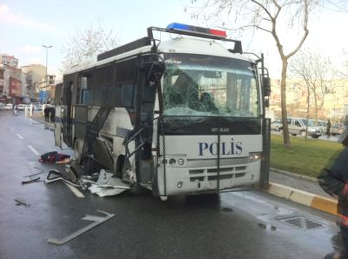 Beyoğlu\'ndaki Patlamada 4 Kişi Yaralandı