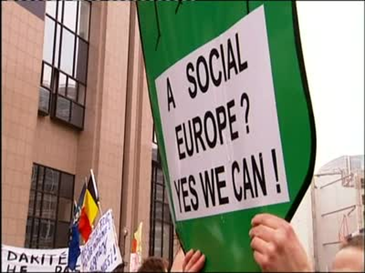 Brüksel\'de AB\'yi Protesto Gösterisi