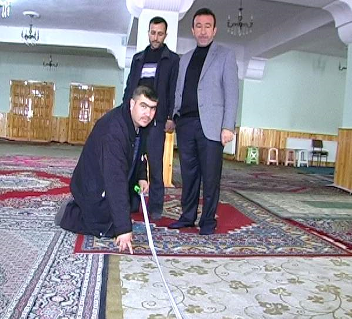 Cami İçin \'Bir Seccade de Senden\' Kampanyası
