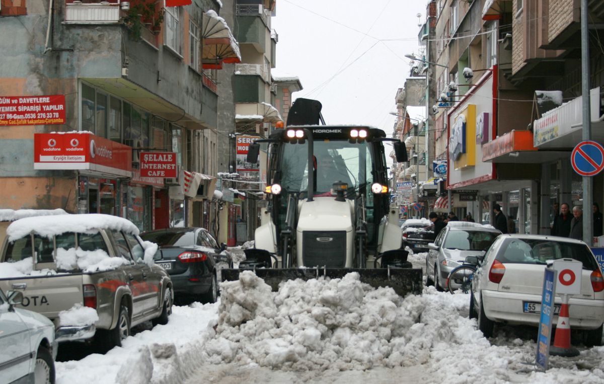 Çarşamba'da Kar Temizleme Çalışmaları