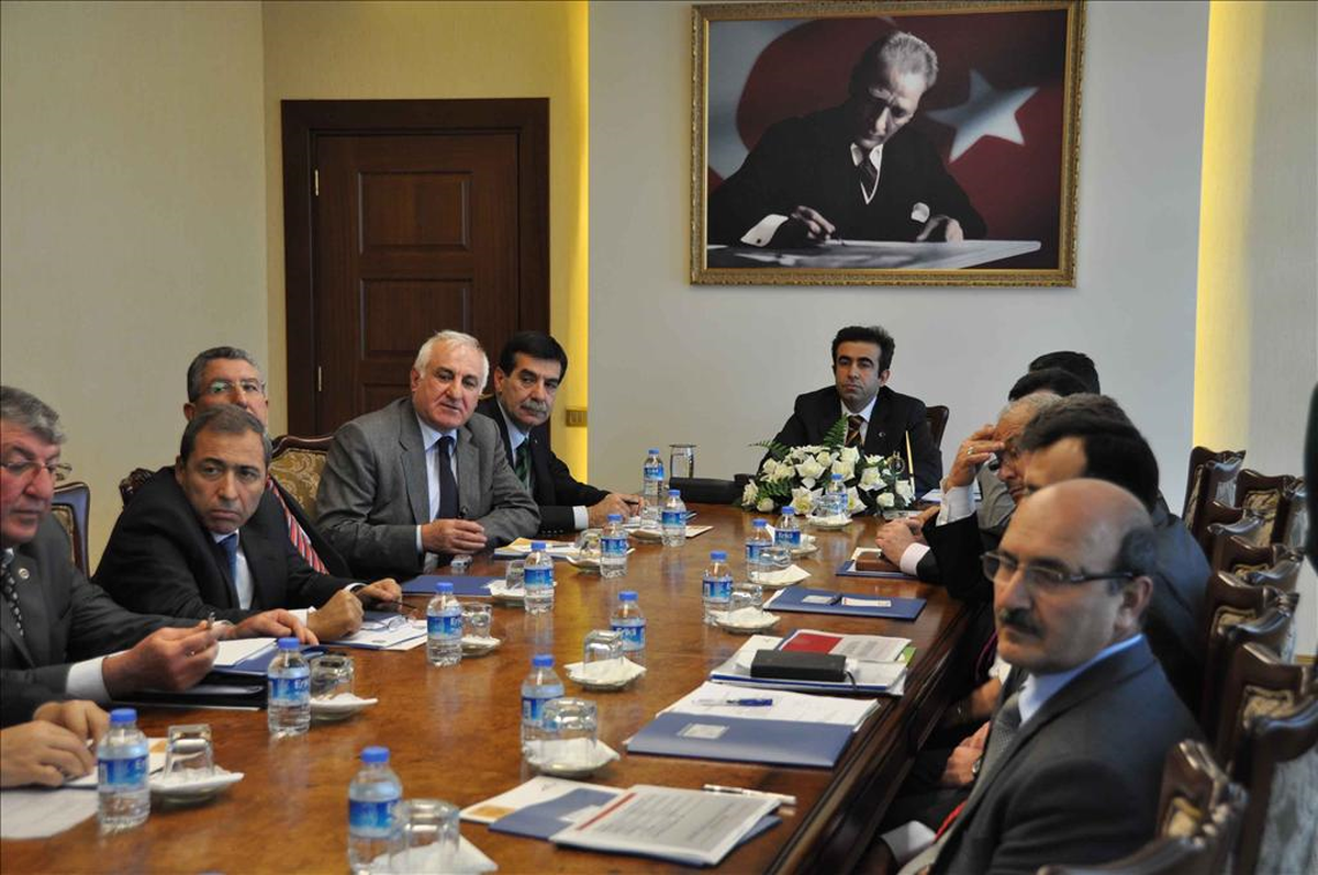 Çukurova Bölgesel Havalimanı Haziran 2014\'te Tamamlanacak