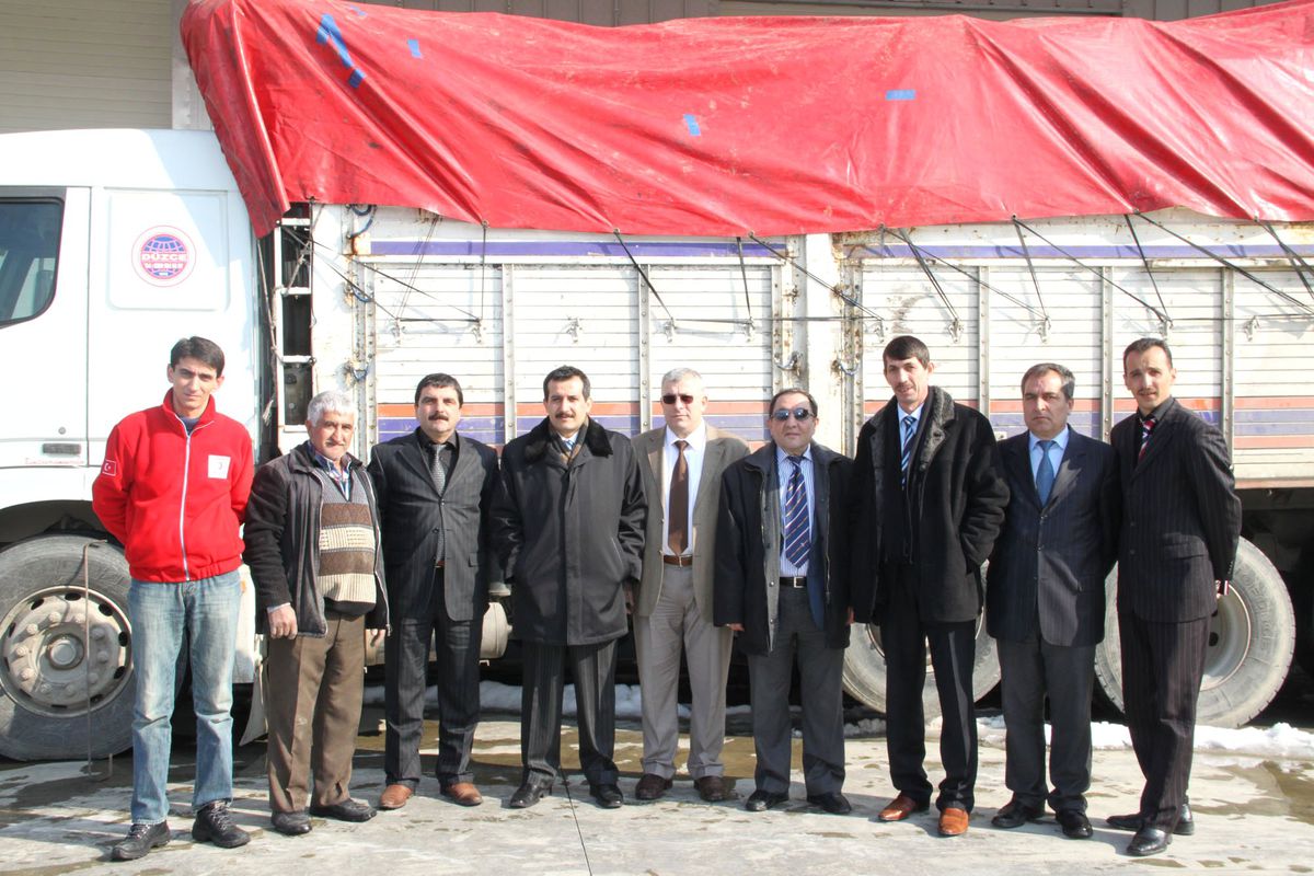 Düzce\'de Van\'a Yardımlar Sürüyor