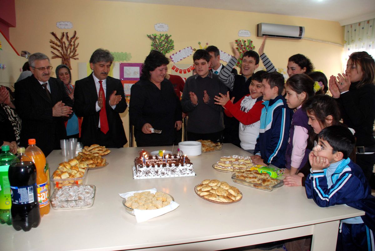 Engelli Annesinden Örnek Davranış