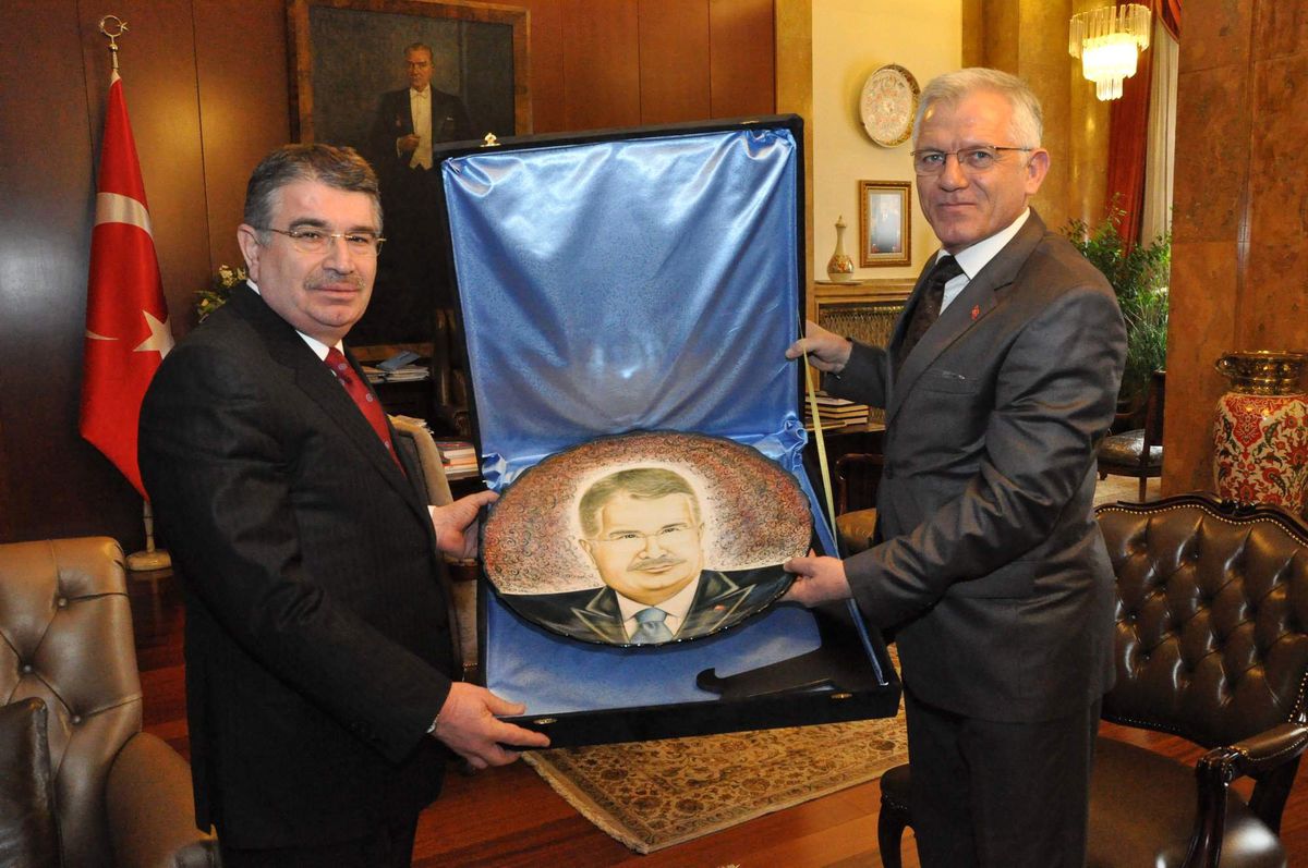 Göreme Belediye Başkanı Cingil, İçişleri Bakanı İdris Naim Şahin\'i Ziyaret Etti
