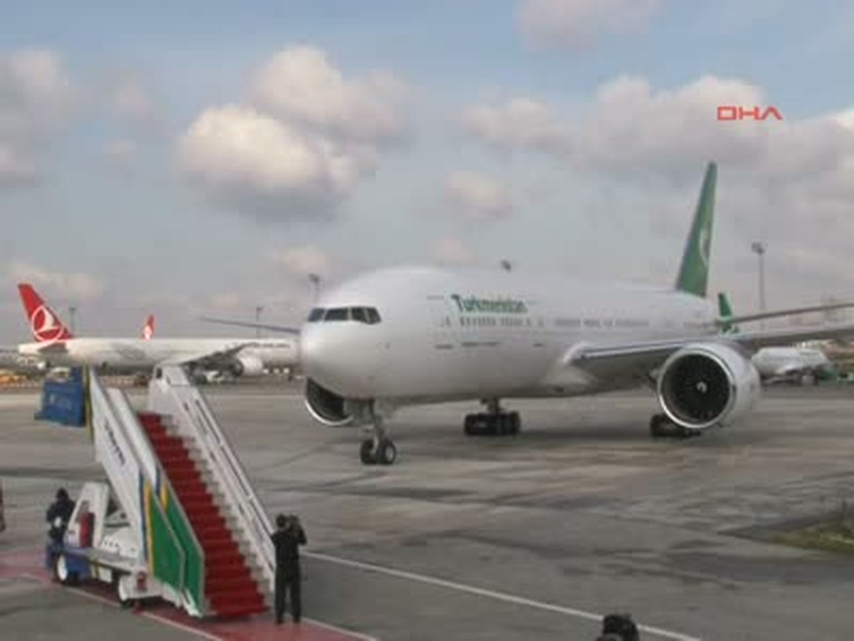 Gurbangulu Berdimuhamedov İstanbul\'da