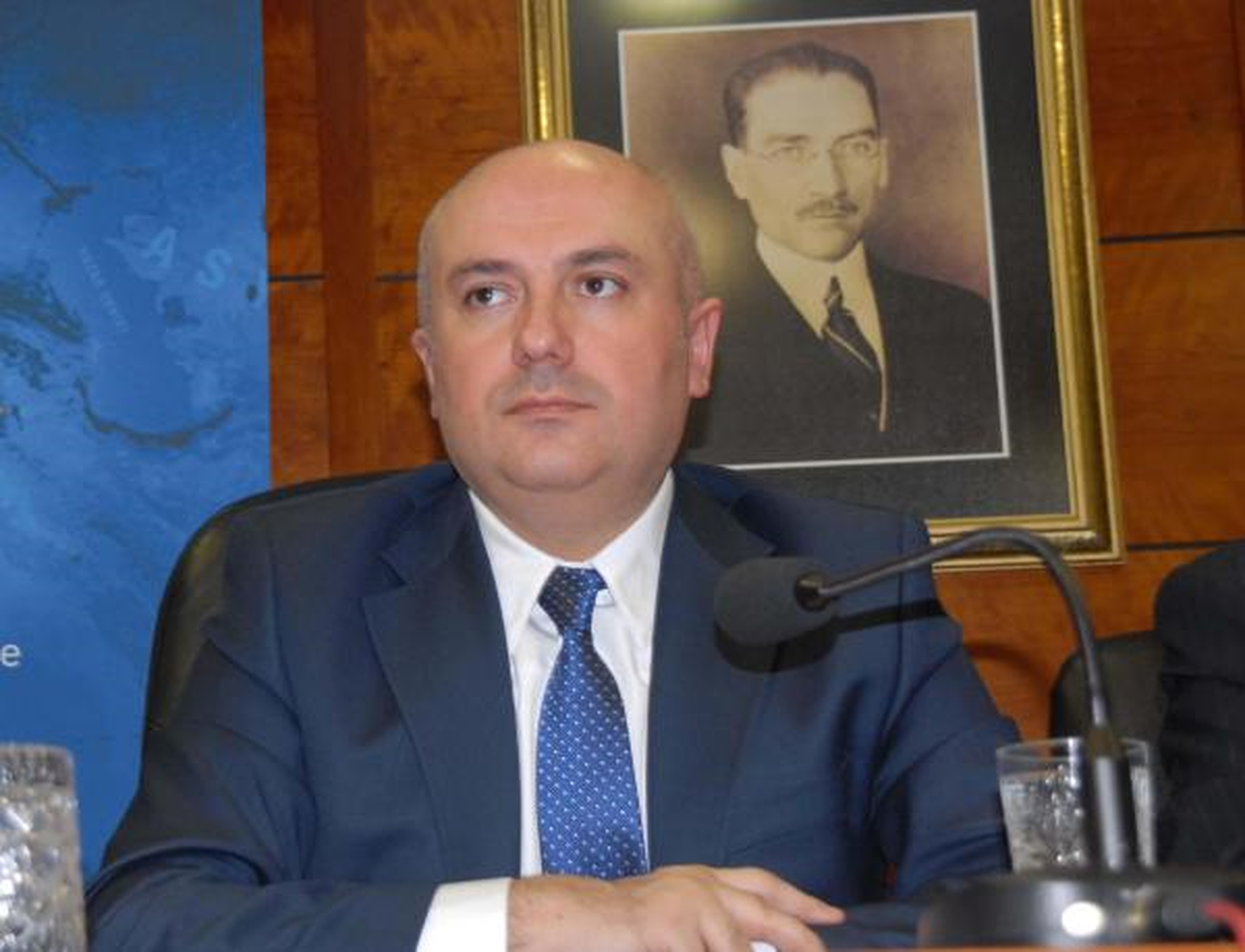 Halkbank Genel Müdürü Aslan, Bankaları Kart Aidatları Konusunda Uyardı