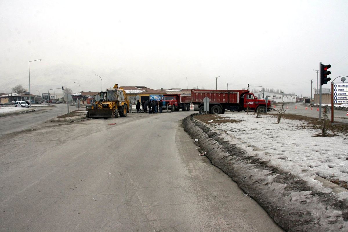 Kış Şartlarında Asfalt Devam Ediyor