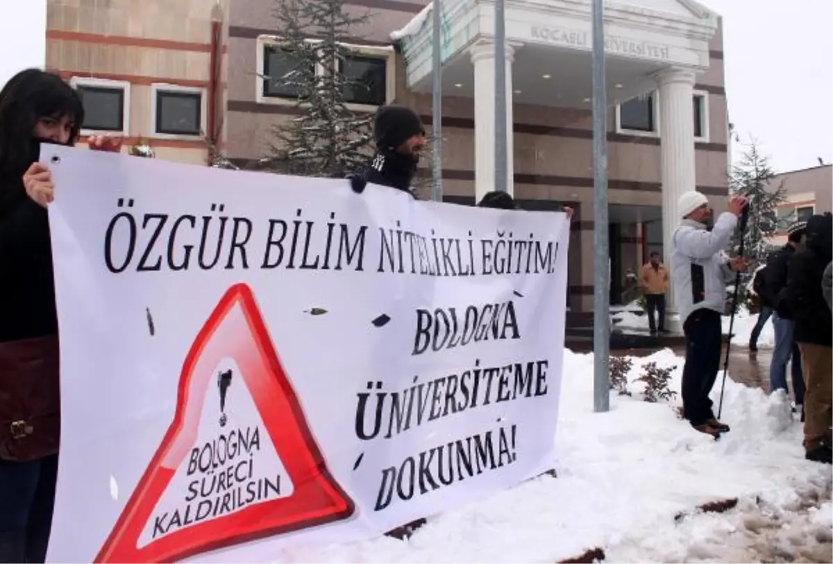 Kocaeli Üniversitesi Öğrencilerinden, "Bologna, Üniversiteme Dokunma" Eylemi