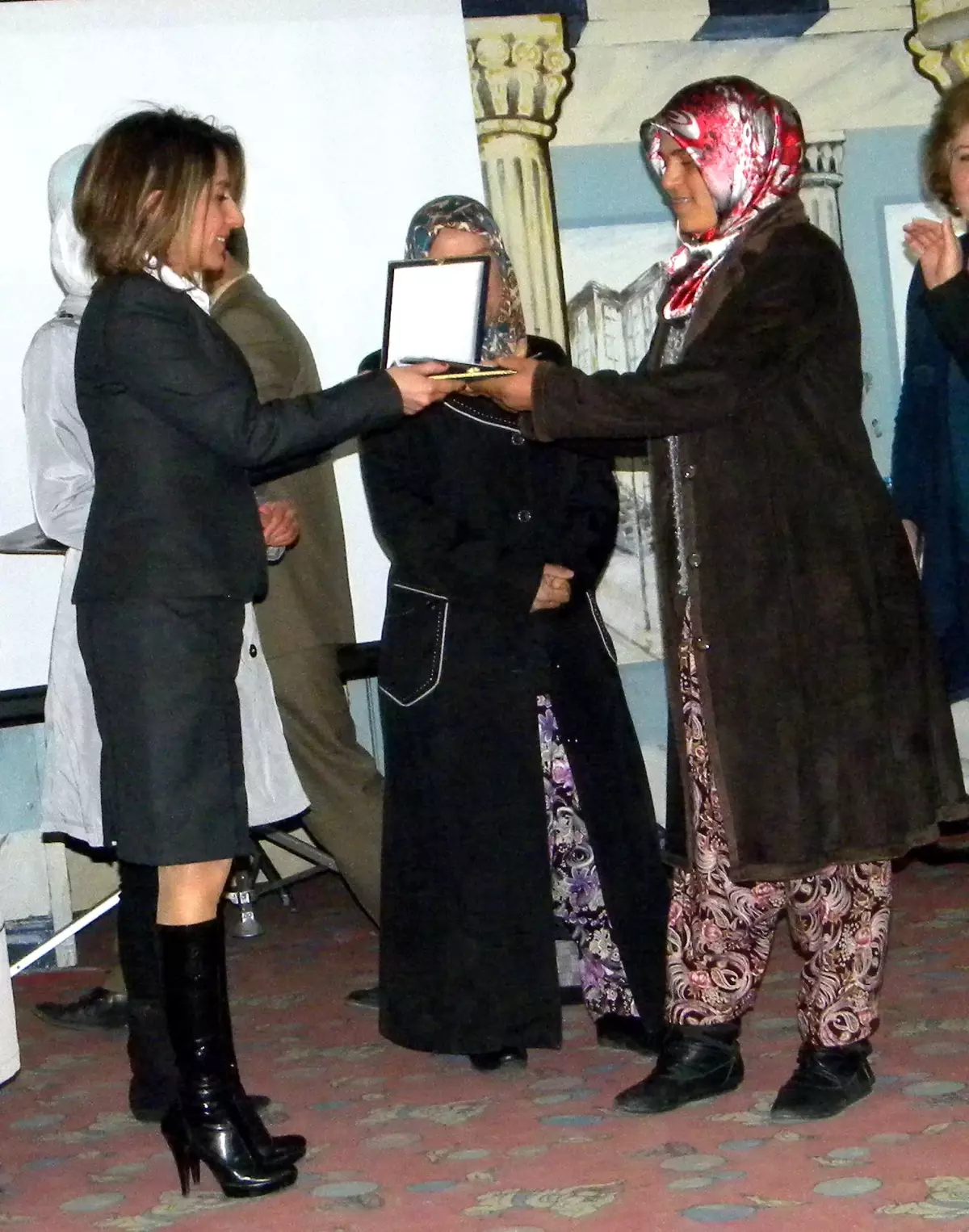 Lapseki\'de Kadın Çiftçiler Yarıştı