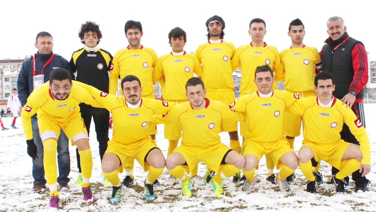 Neü Futbol Takımı 3 Puanın Sahibi Oldu
