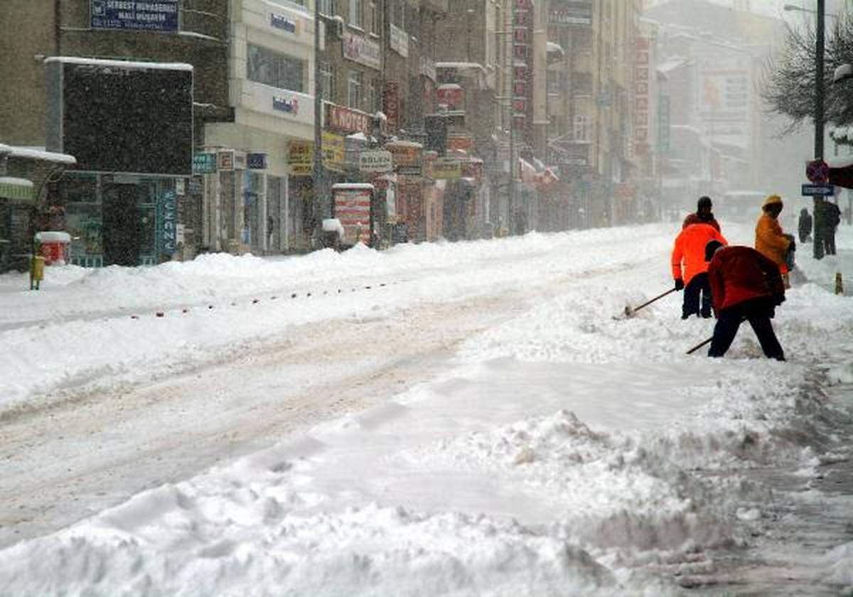 Nevşehir, Kırşehir ve Kayseri\'nin 3 İlçesinde Okullar Tatil (2)