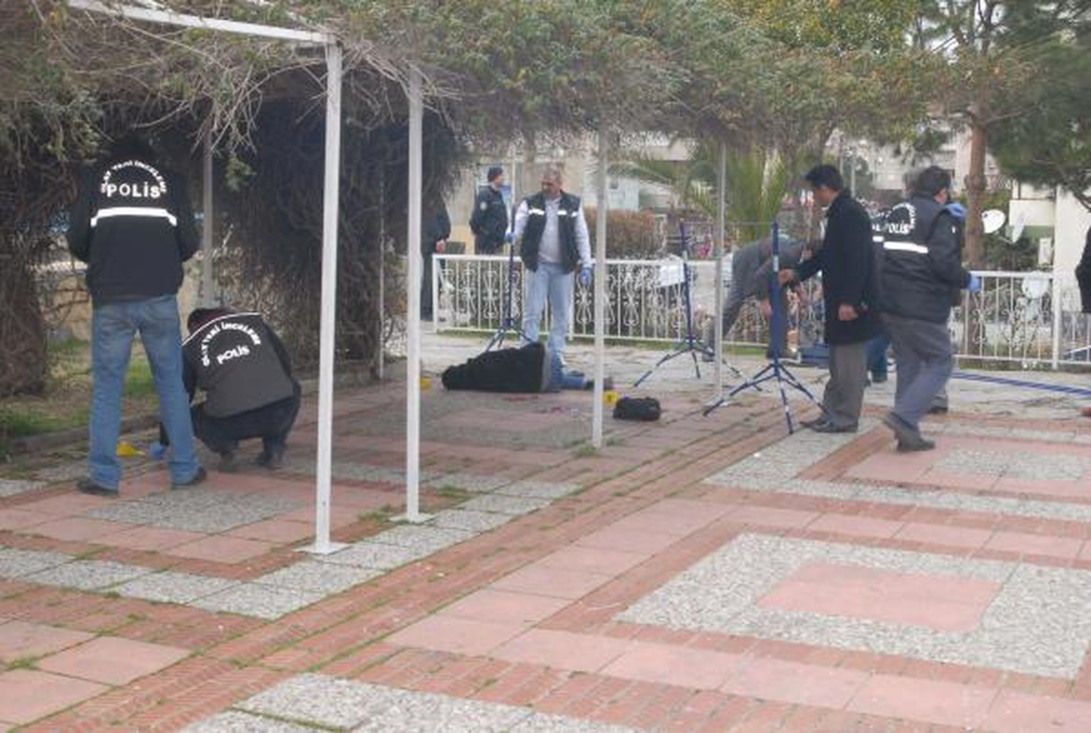 Şifreli Konuştuğu Sevgilisi Değil, Ablasıymış