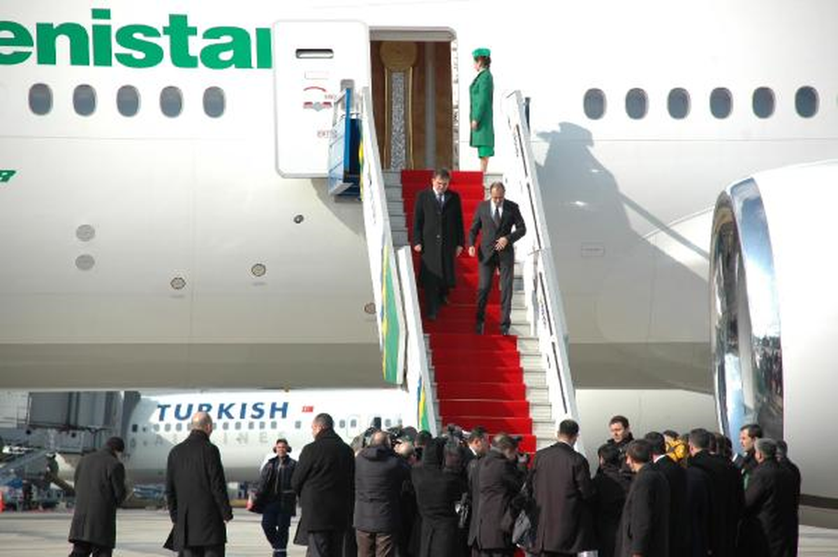 Türkmenistan Devlet Başkanı İstanbul\'da
